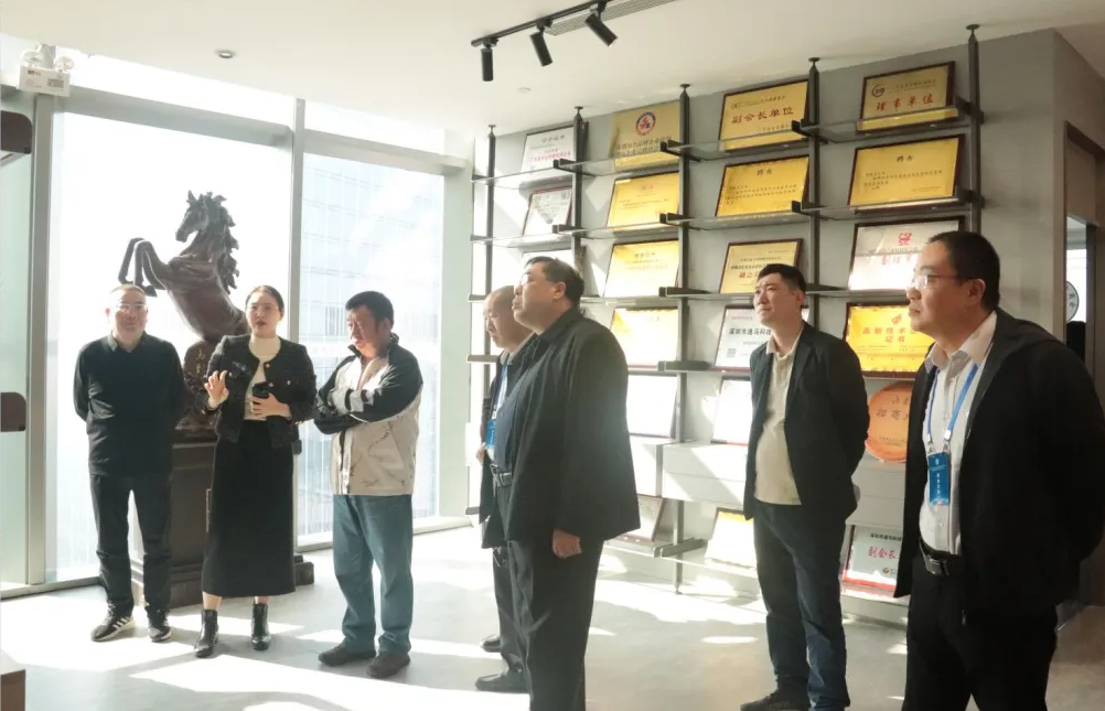 內(nèi)蒙古社會(huì)組織總會(huì)領(lǐng)導(dǎo)一行蒞臨逸馬產(chǎn)業(yè)集團(tuán)，共謀區(qū)域經(jīng)濟(jì)發(fā)展
