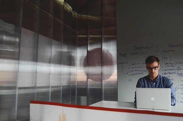 從街頭小店到全國連鎖，靠的不是運(yùn)氣，是這套邏輯