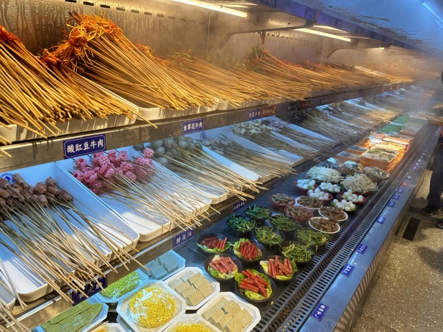 川式串串香全國(guó)連鎖實(shí)踐：從街邊小店到標(biāo)準(zhǔn)化品牌運(yùn)營(yíng)