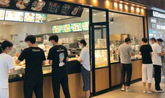 餐飲店如何高效引流與吸引顧客：策略與實踐