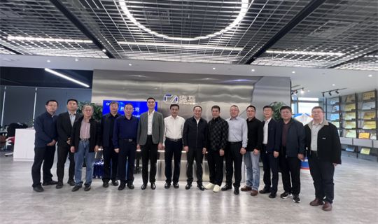 熱烈歡迎內(nèi)蒙古農(nóng)牧廳領(lǐng)導(dǎo)蒞臨逸馬連鎖產(chǎn)業(yè)集團指導(dǎo)交流