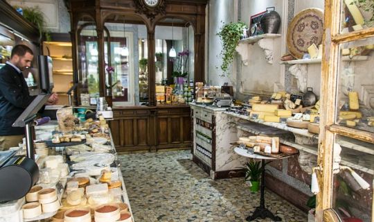 門店經(jīng)營的四個(gè)重點(diǎn)（門店運(yùn)營管理的重點(diǎn)）