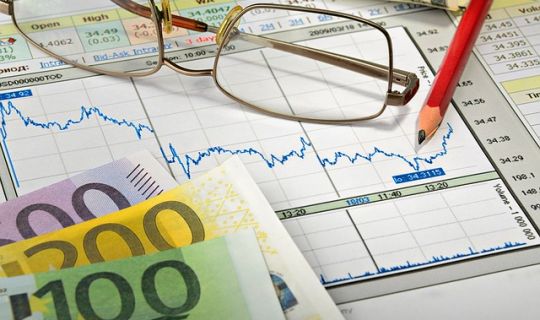 連鎖便利店盈利模式深度解析：從商品差價(jià)到生態(tài)閉環(huán)