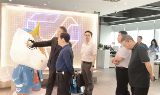 天津市寧河區(qū)區(qū)委常委、統(tǒng)戰(zhàn)部部長(zhǎng)王智東一行蒞臨逸馬產(chǎn)業(yè)集團(tuán)參觀交流！