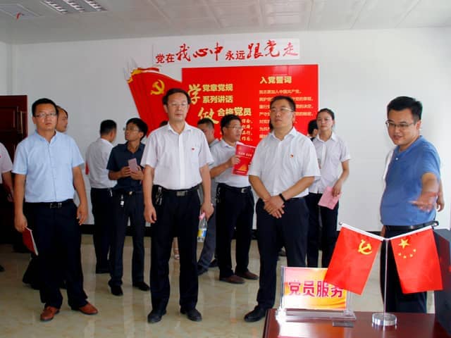 梁山縣委常委、組織部部長(zhǎng)王建一行蒞臨天意機(jī)械調(diào)研