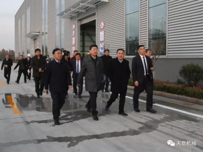 山東省住建廳黨組成員、副廳長(zhǎng)張曉海蒞臨天意機(jī)械調(diào)研指導(dǎo)